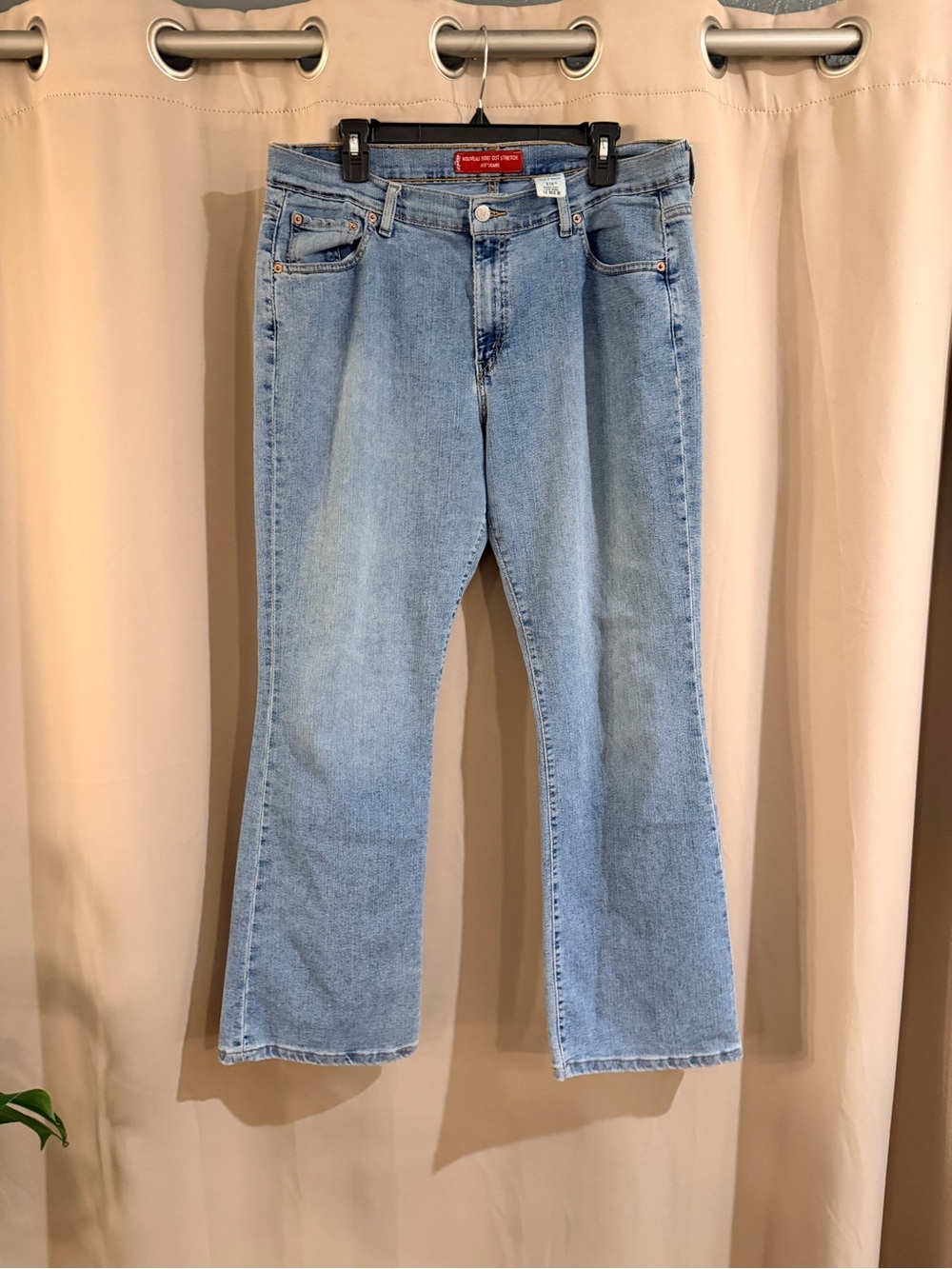 Levi’s Light Wash Women’s Jeans - Classic Straight Fit
